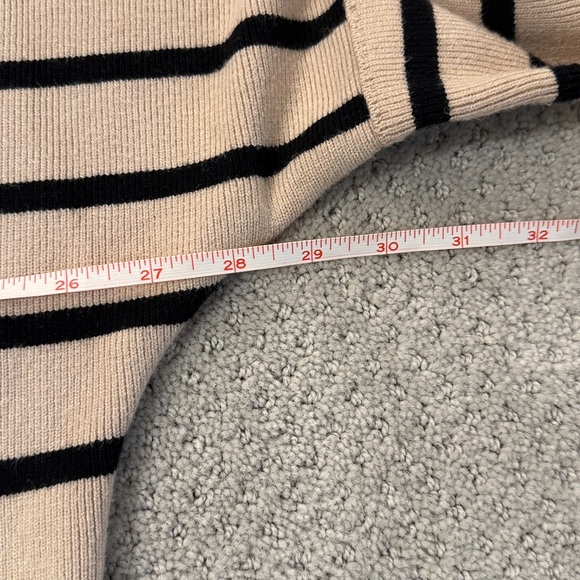 Cropped Knit Ribbed Sweater - Picture 6 of 11